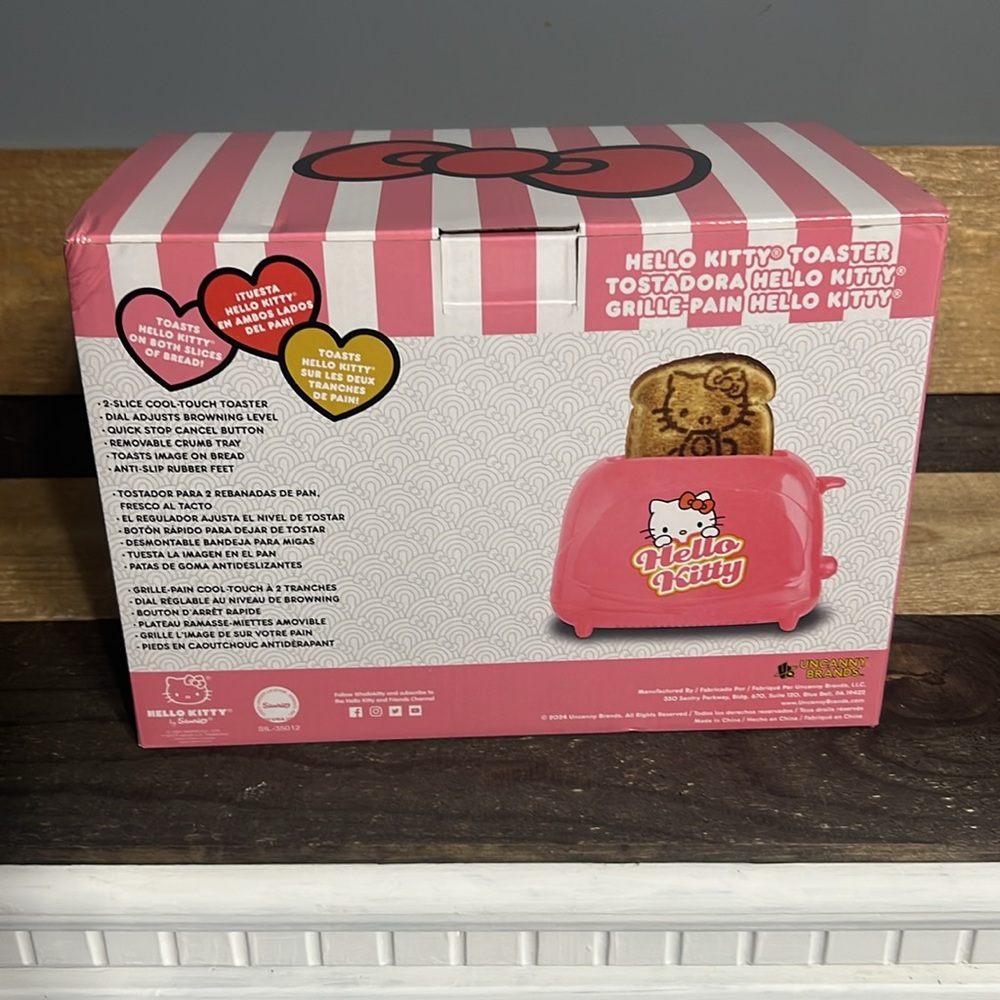 Hello Kitty Pink 2-slice toaster - Picture 2 of 2